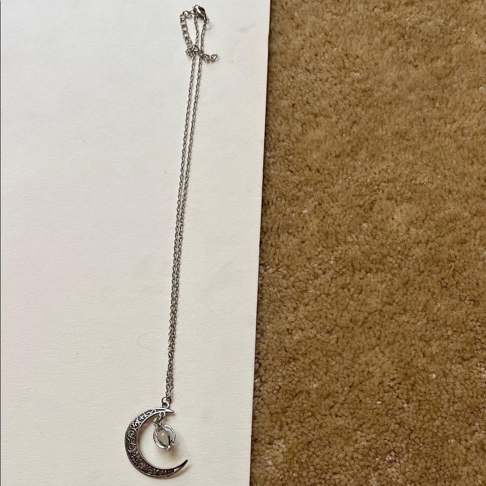 Elegant Silver Crescent Moon Necklace